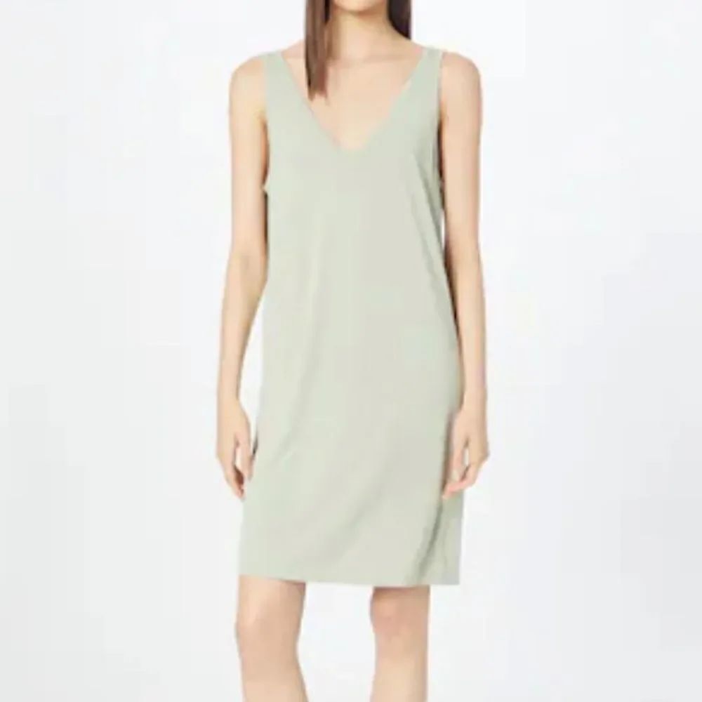 NWT Alex Marie Elena Dress in Mint Green V-neck Mini Dress Size Small